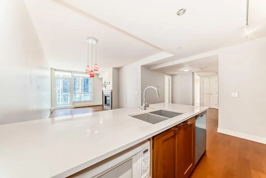 222 Riverfront Avenue SW Calgary AB T2P 0X2