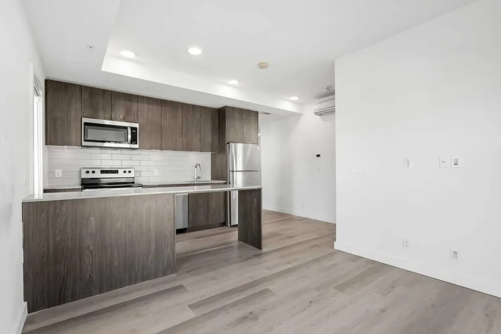455 1 Avenue NE Calgary AB T2E 0B3