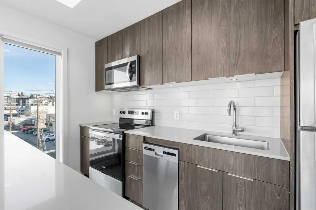 455 1 Avenue NE Calgary AB T2E 0B3