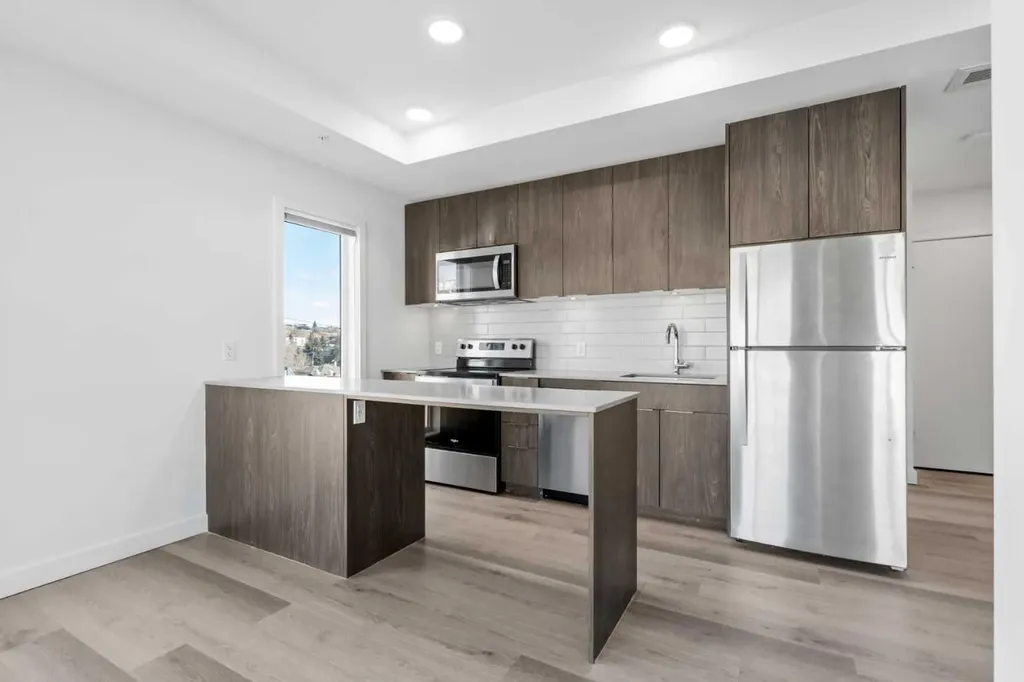 455 1 Avenue NE Calgary AB T2E 0B3