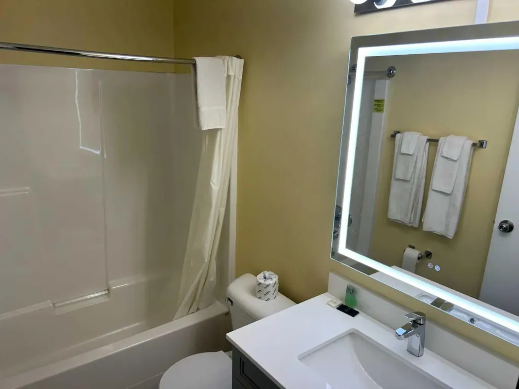 4820 50 Avenue Lloydminster AB T9V 0W5