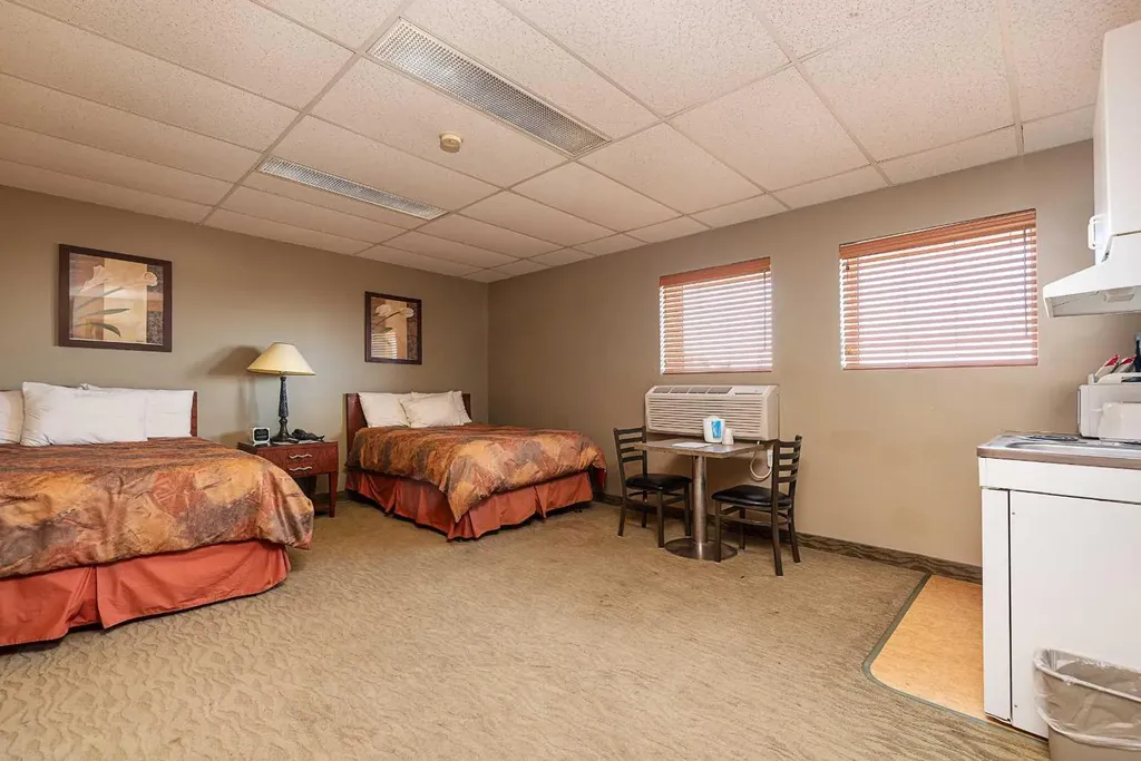 4820 50 Avenue Lloydminster AB T9V 0W5