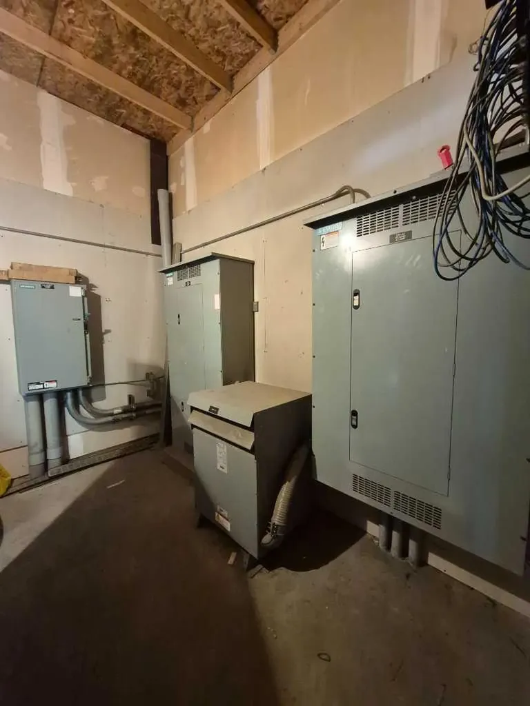 5815 49 Avenue Olds AB T4H1G5
