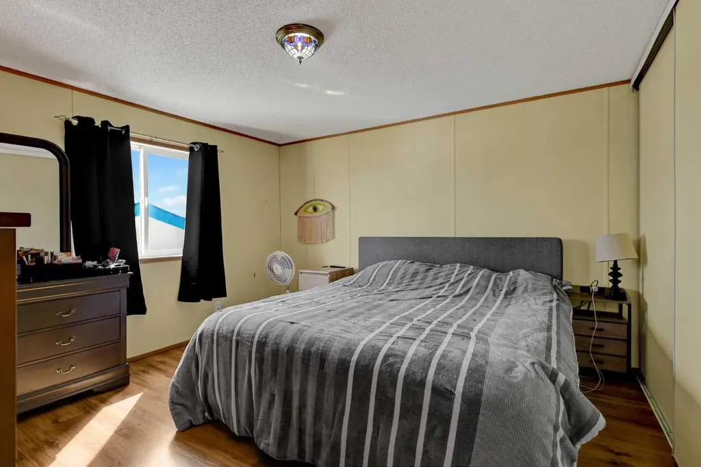 10615 88 Street Grande Prairie AB T8X 1P5