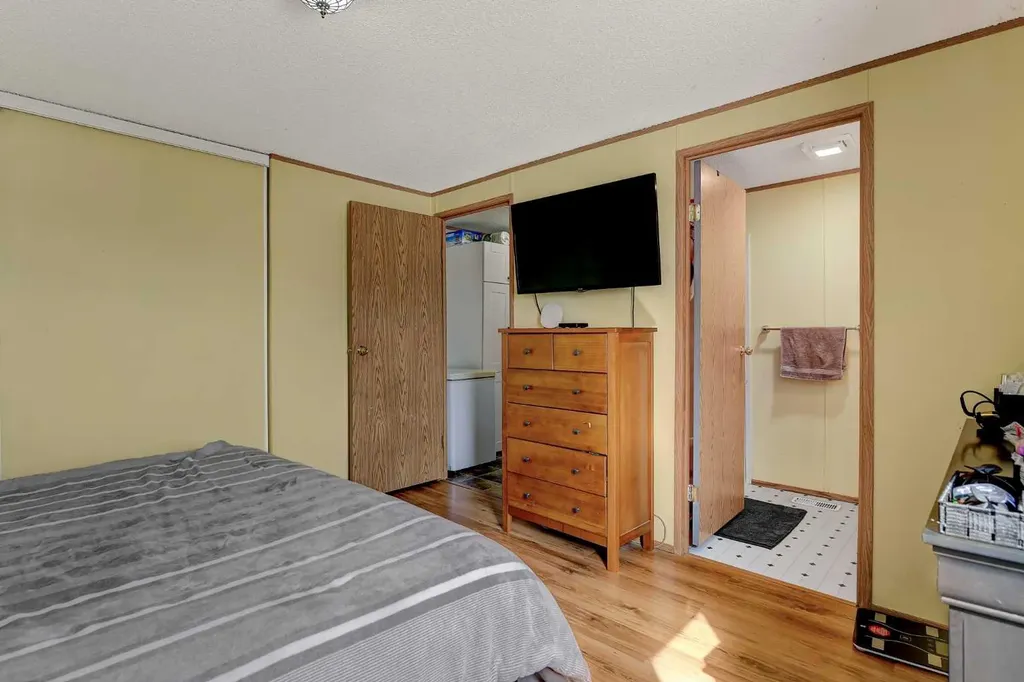 10615 88 Street Grande Prairie AB T8X 1P5