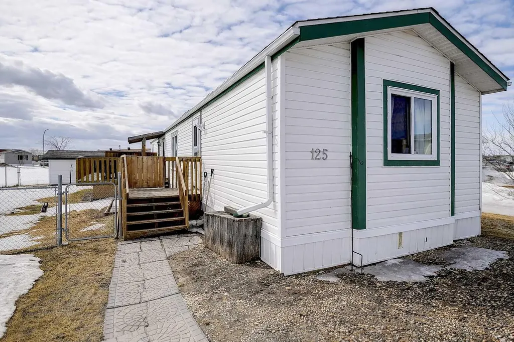 10615 88 Street Grande Prairie AB T8X 1P5
