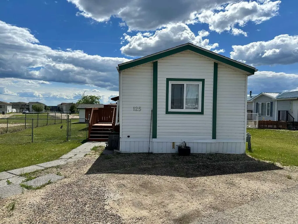 10615 88 Street Grande Prairie AB T8X 1P5