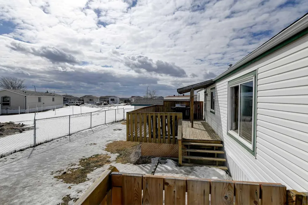 10615 88 Street Grande Prairie AB T8X 1P5
