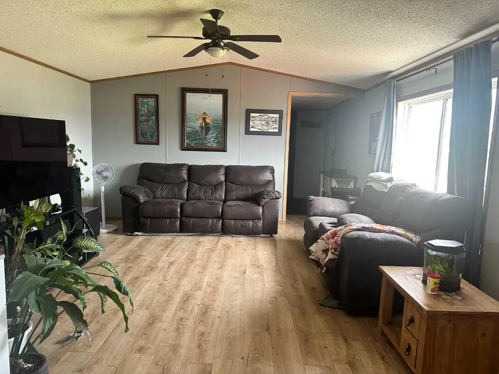 10615 88 Street Grande Prairie AB T8X 1P5