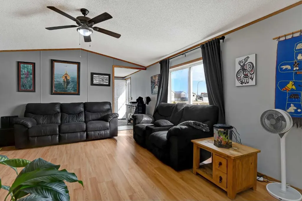 10615 88 Street Grande Prairie AB T8X 1P5