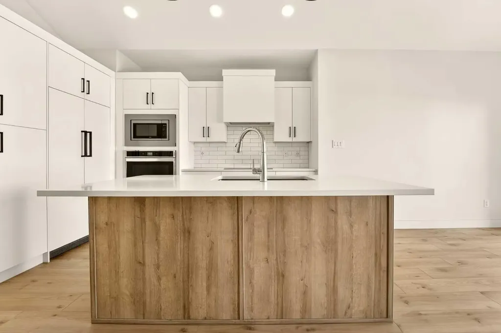 2600 45 Street S Lethbridge AB T1K 8K6