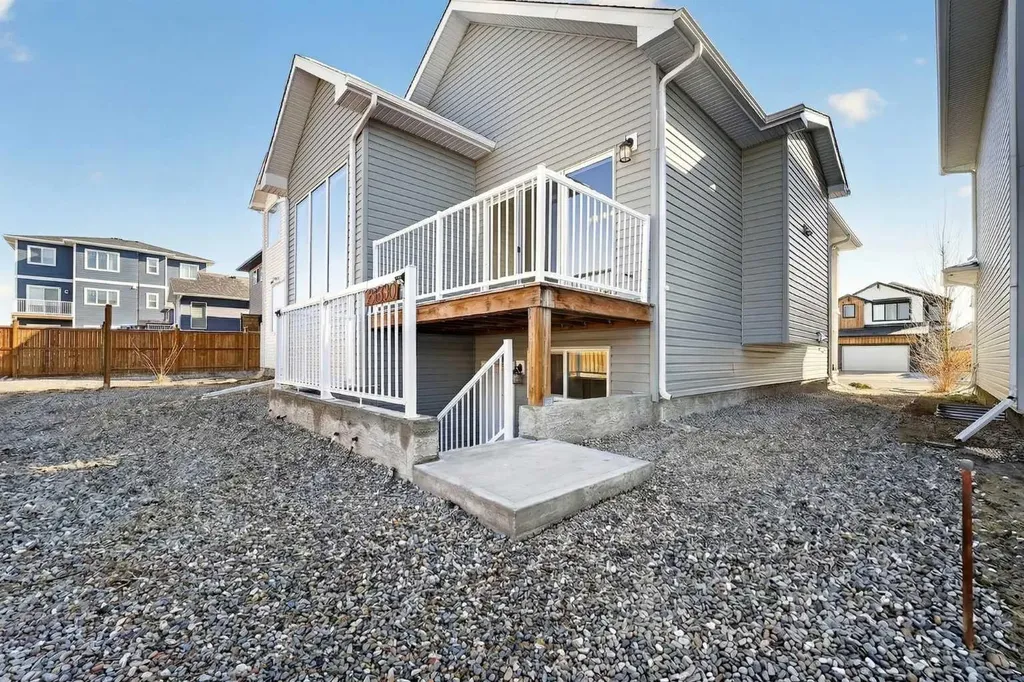2600 45 Street S Lethbridge AB T1K 8K6