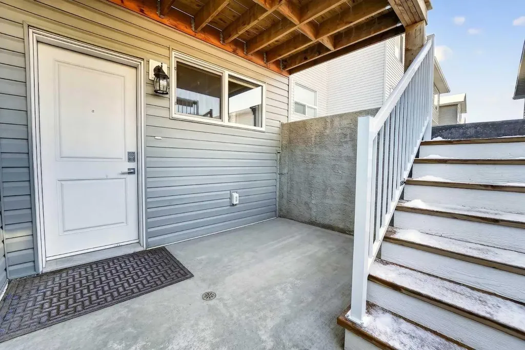 2600 45 Street S Lethbridge AB T1K 8K6