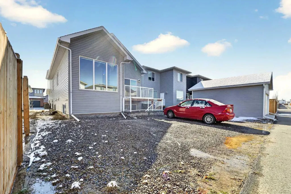 2600 45 Street S Lethbridge AB T1K 8K6