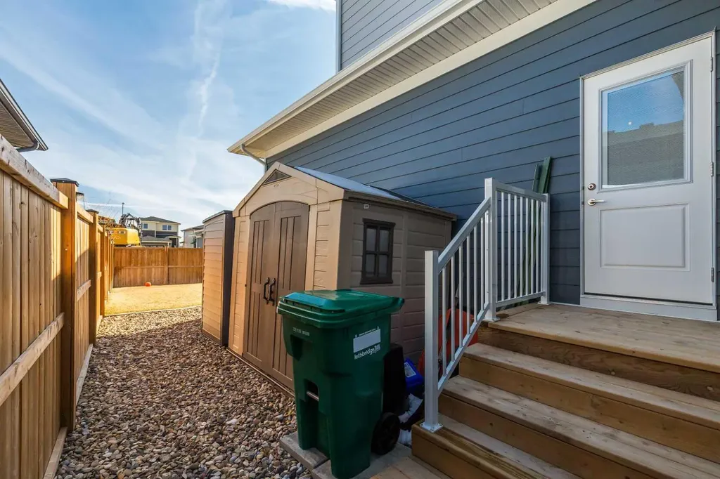 1009 Atlantic Lookout W Lethbridge AB T1J 5S9