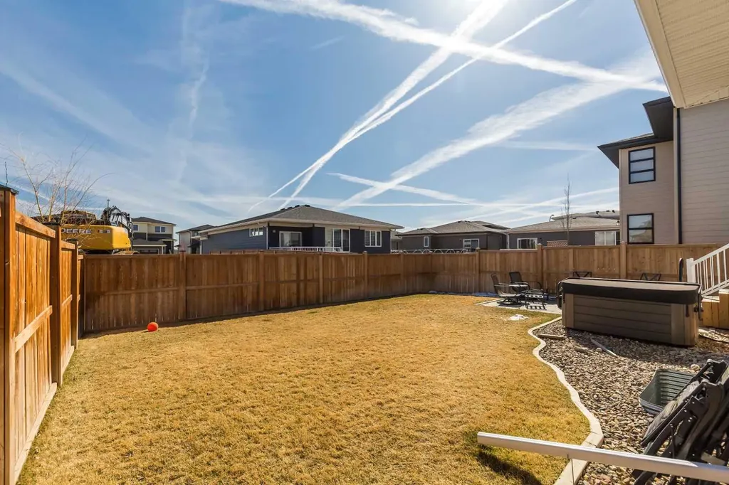 1009 Atlantic Lookout W Lethbridge AB T1J 5S9