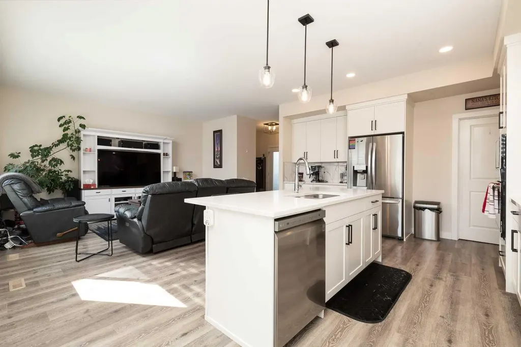 1009 Atlantic Lookout W Lethbridge AB T1J 5S9