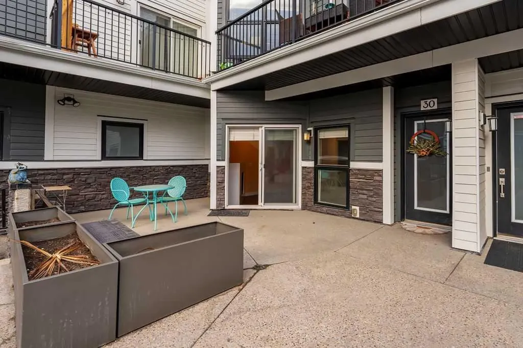 1503 5 Street SW Calgary AB T2R 1P2