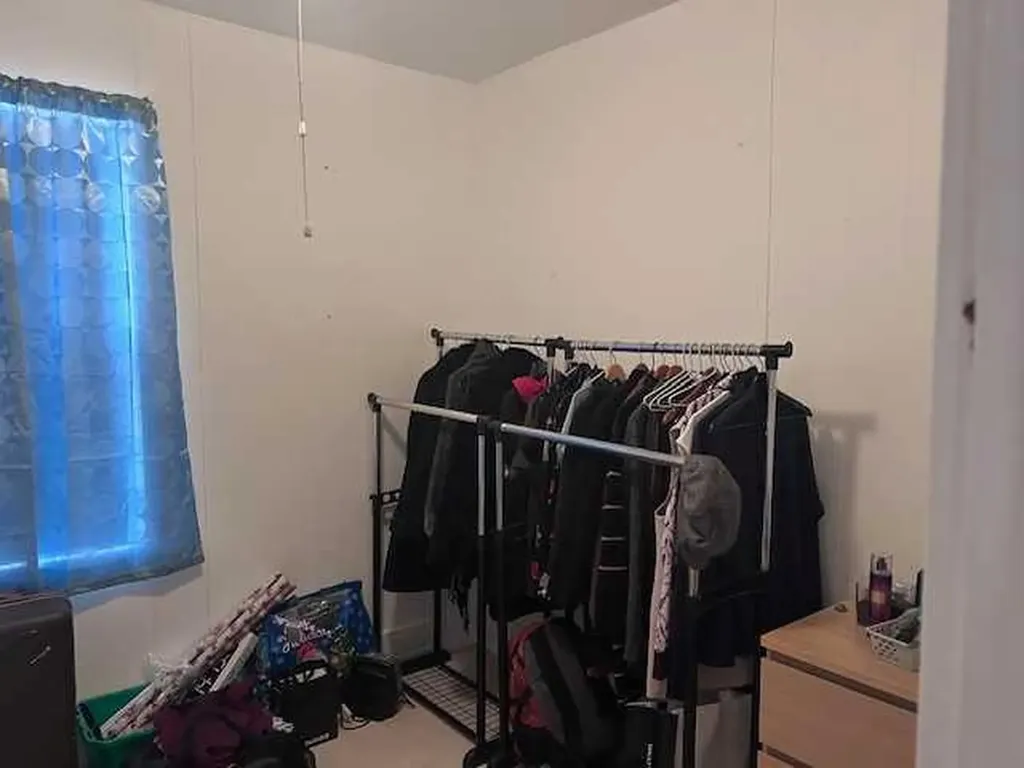 108 1 Avenue E Hanna AB T0J 1P0