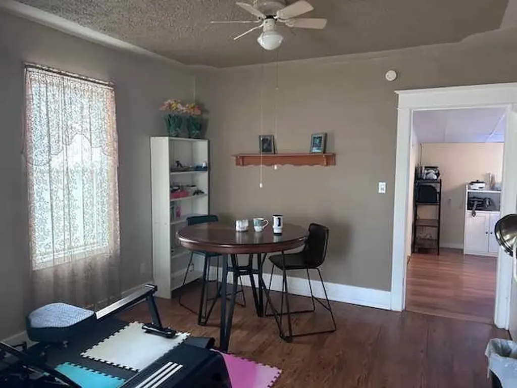 108 1 Avenue E Hanna AB T0J 1P0