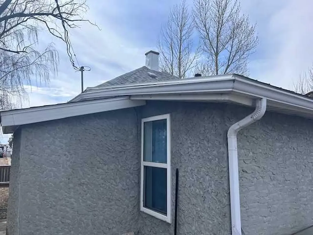 108 1 Avenue E Hanna AB T0J 1P0