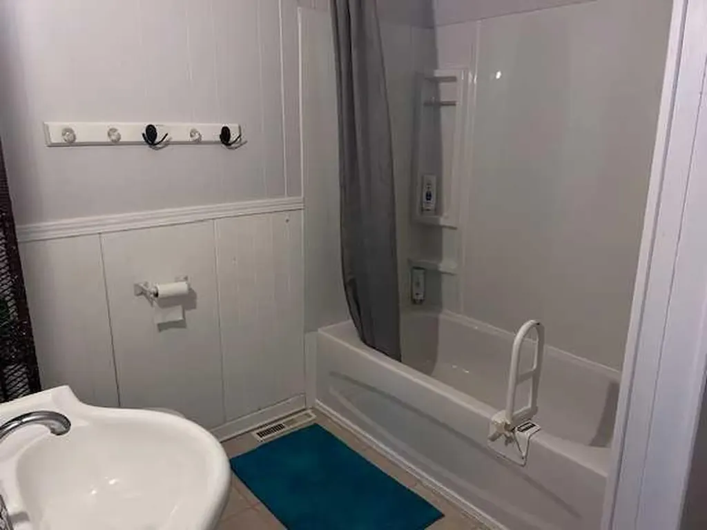 108 1 Avenue E Hanna AB T0J 1P0