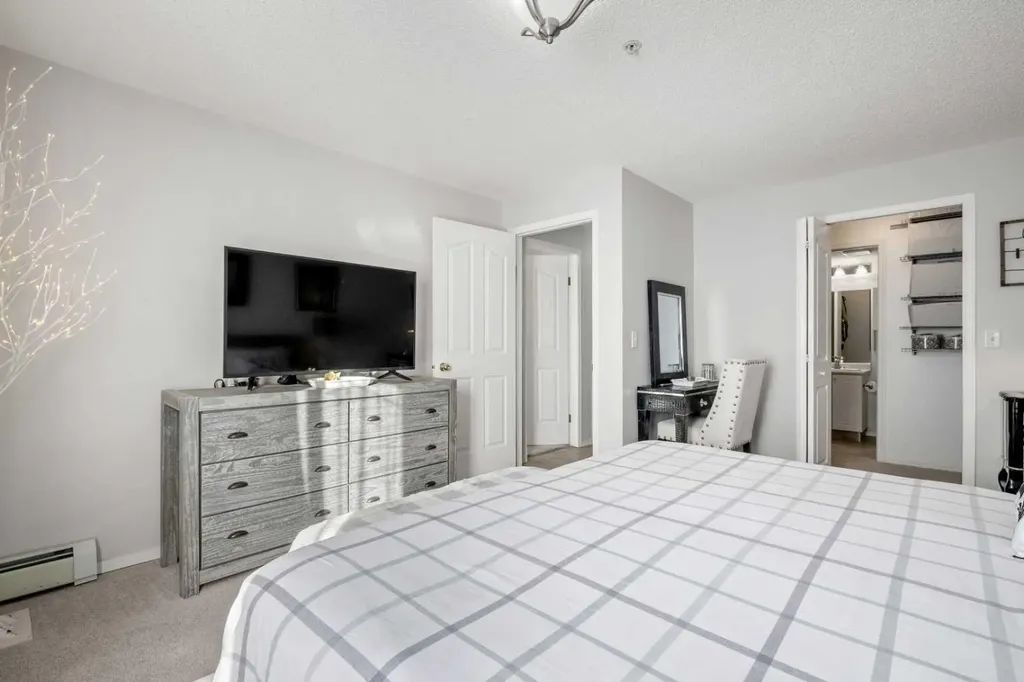 1208 Millrise Point SW Calgary AB T2Y 3W4