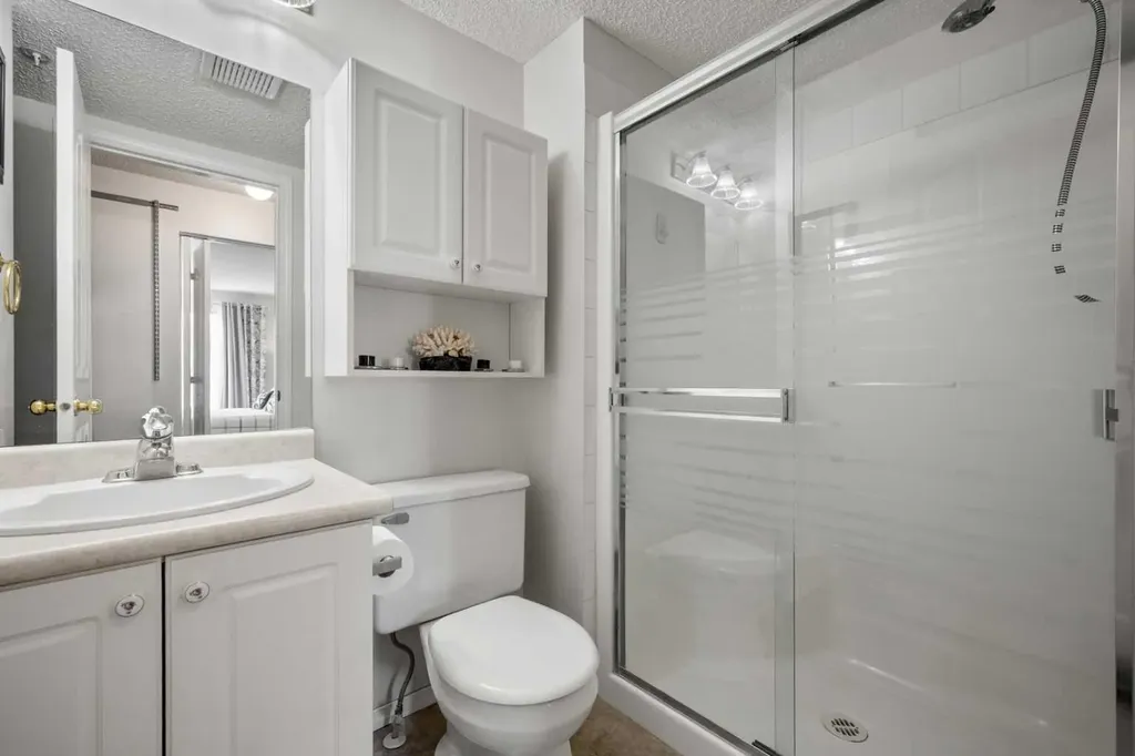 1208 Millrise Point SW Calgary AB T2Y 3W4