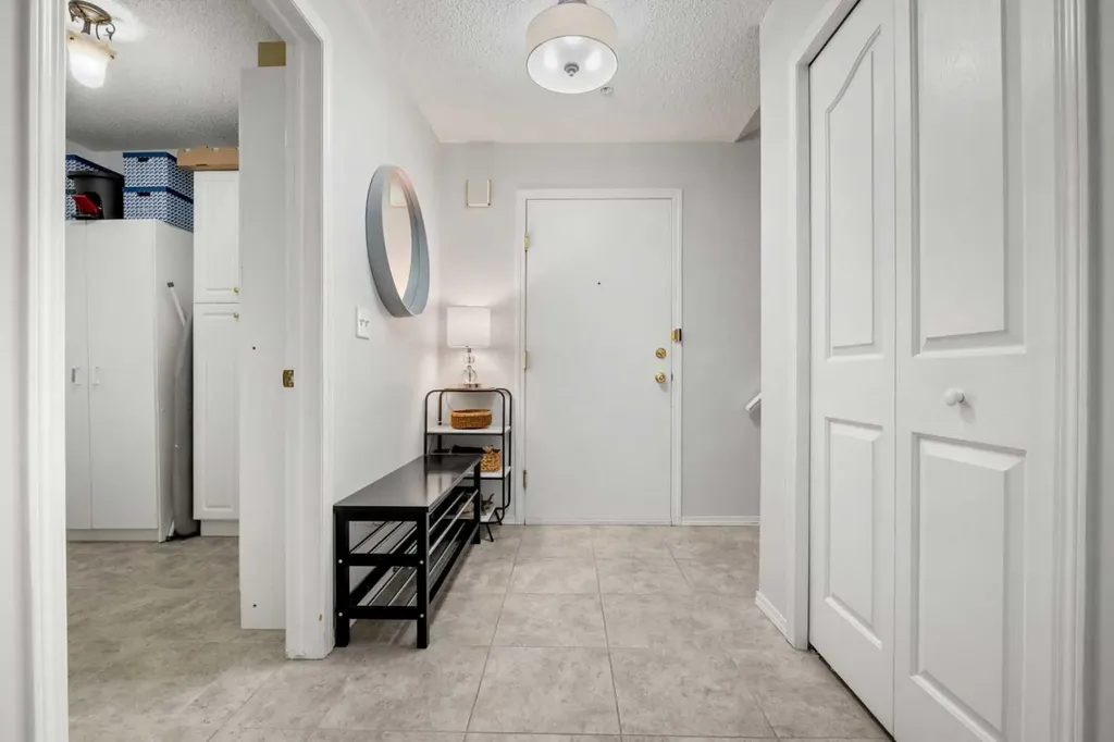 1208 Millrise Point SW Calgary AB T2Y 3W4