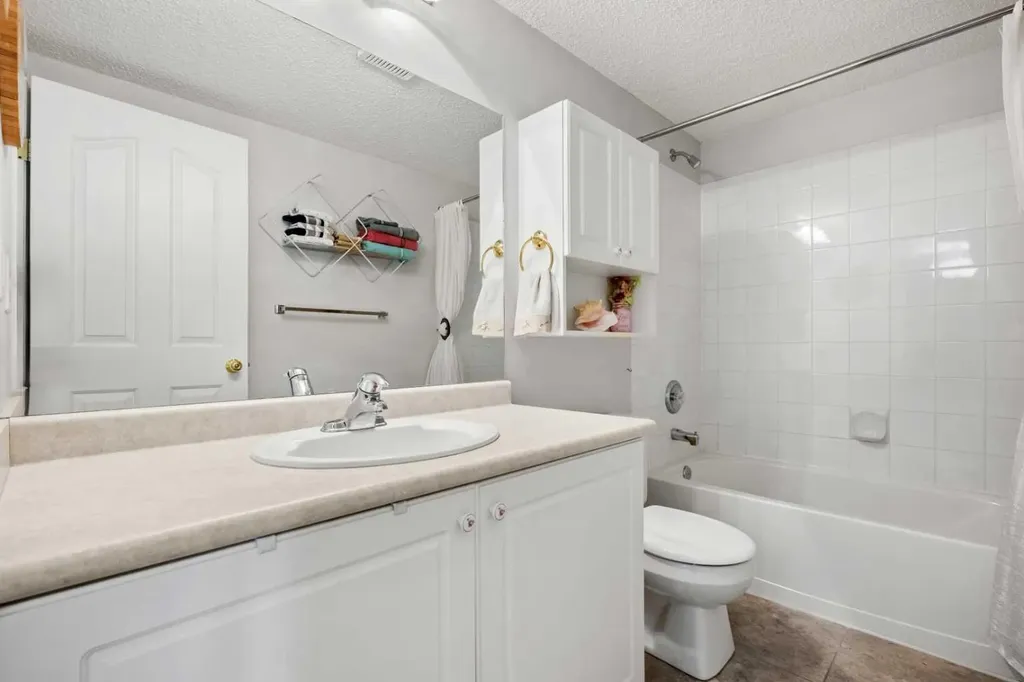 1208 Millrise Point SW Calgary AB T2Y 3W4