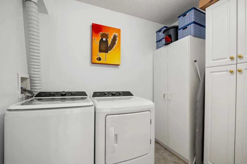 1208 Millrise Point SW Calgary AB T2Y 3W4