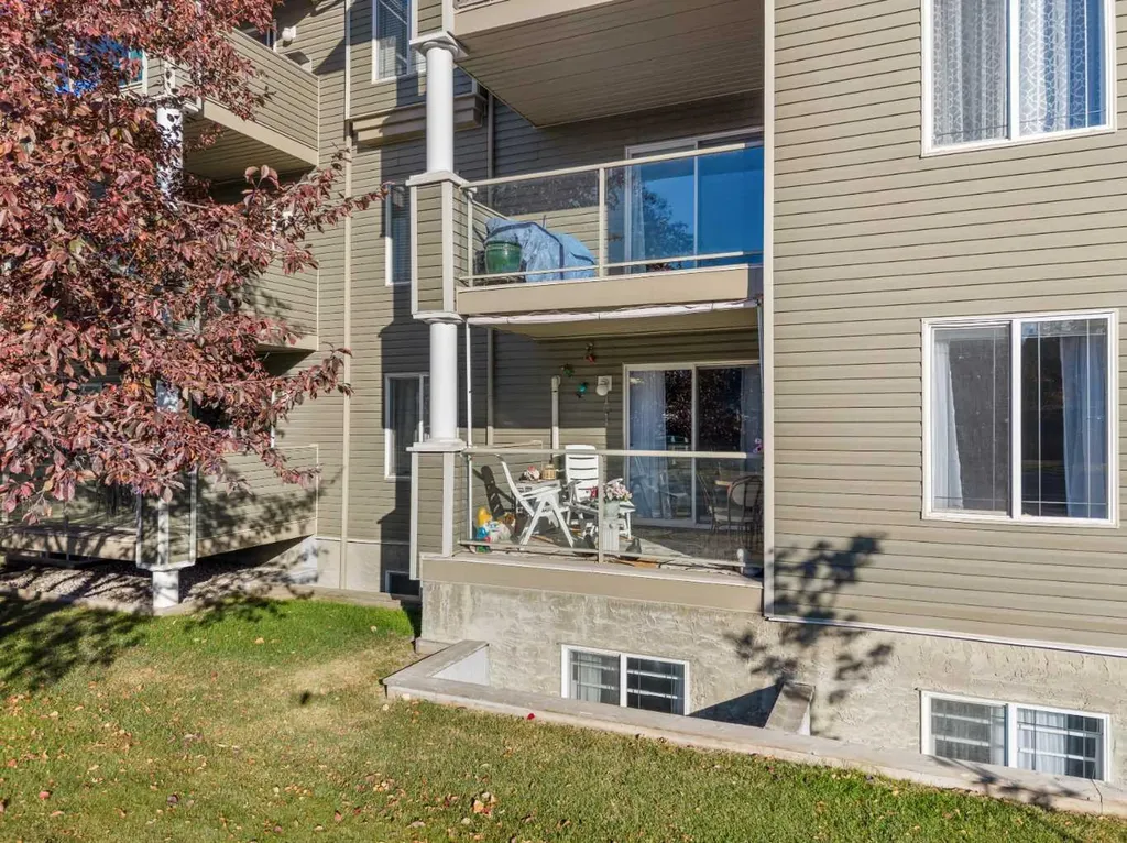 1208 Millrise Point SW Calgary AB T2Y 3W4