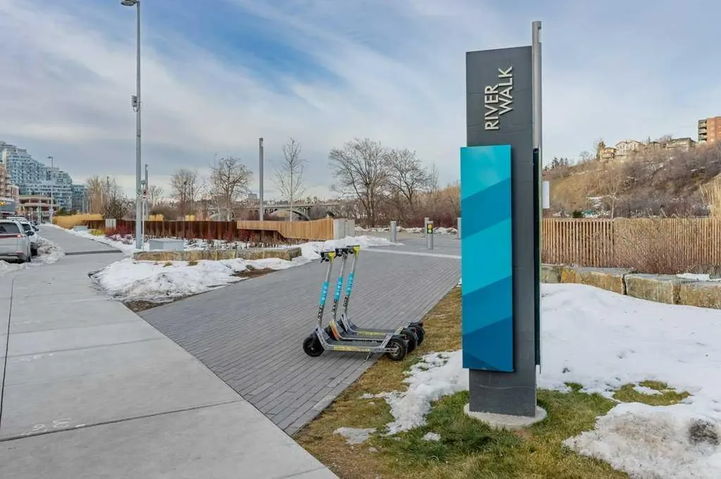 333 Riverfront Avenue SE Calgary AB T2G 5R1
