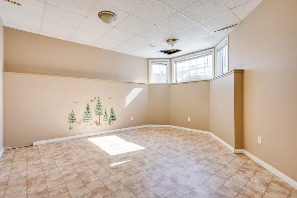 102 Lanauze Street Fort Mcmurray AB T9K 2S3