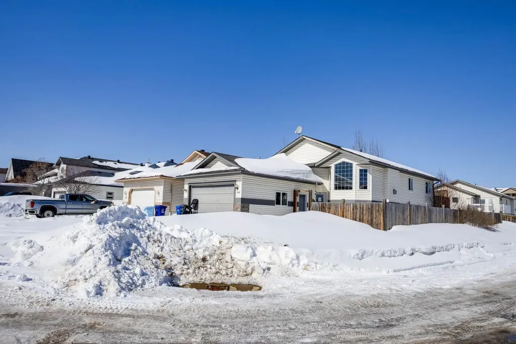 102 Lanauze Street Fort Mcmurray AB T9K 2S3