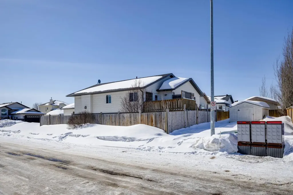 102 Lanauze Street Fort Mcmurray AB T9K 2S3