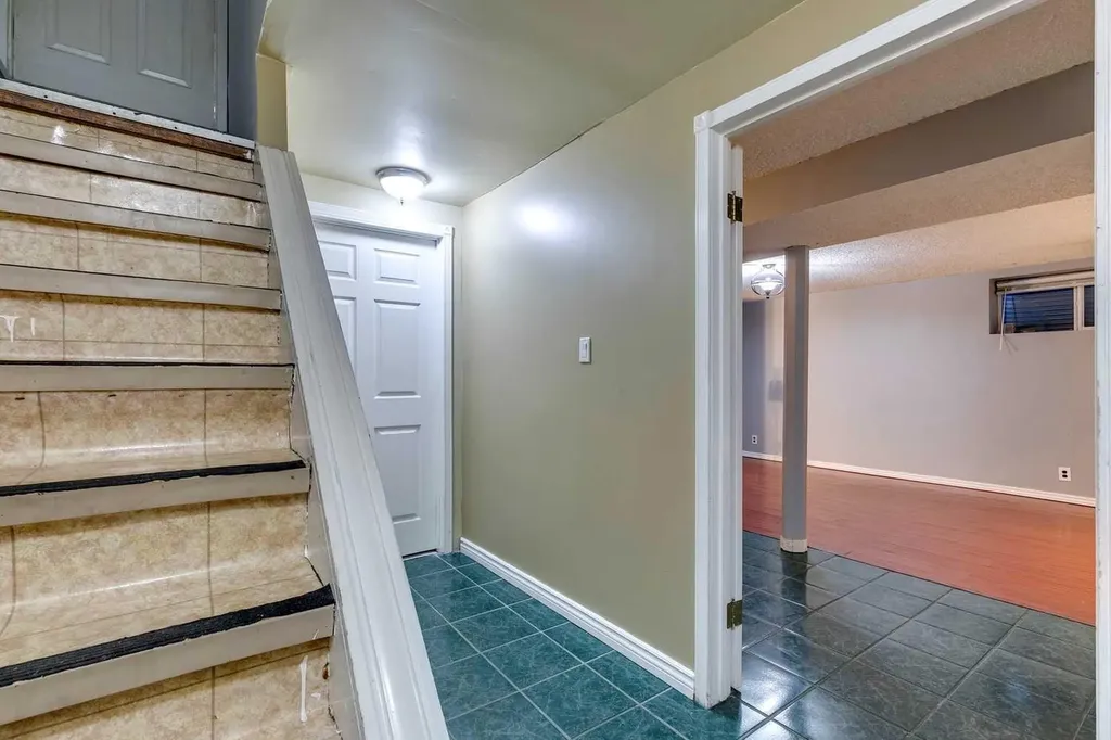100 Allandale Close SE Calgary AB T2H 1V9