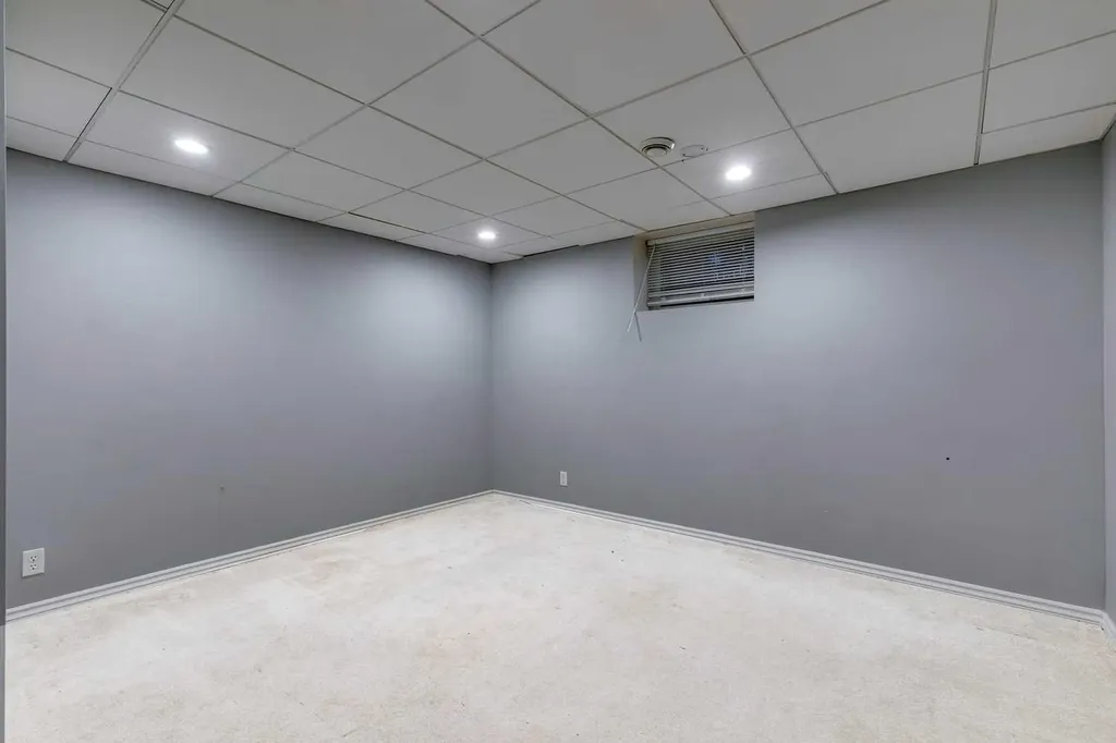 100 Allandale Close SE Calgary AB T2H 1V9
