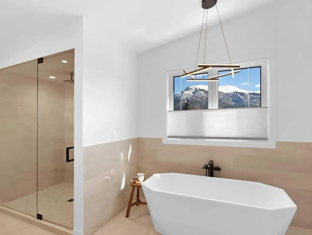 512 8th Avenue Canmore AB T1W 2E6