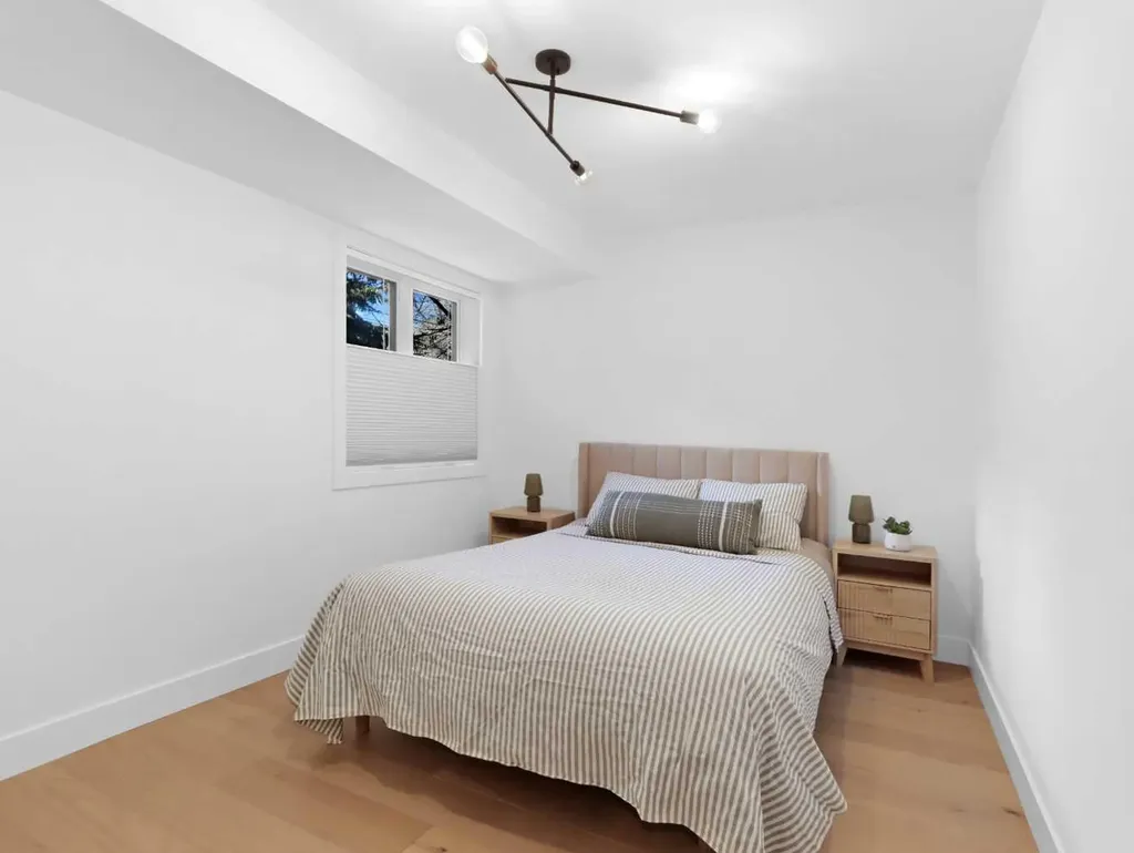 512 8th Avenue Canmore AB T1W 2E6