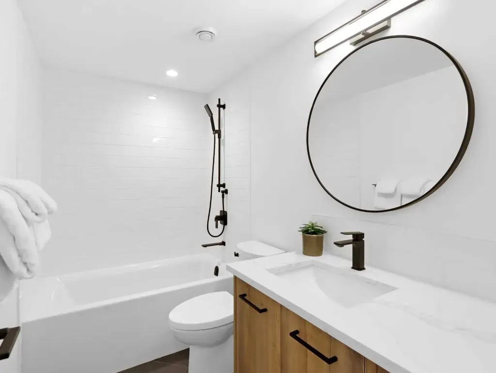 512 8th Avenue Canmore AB T1W 2E6