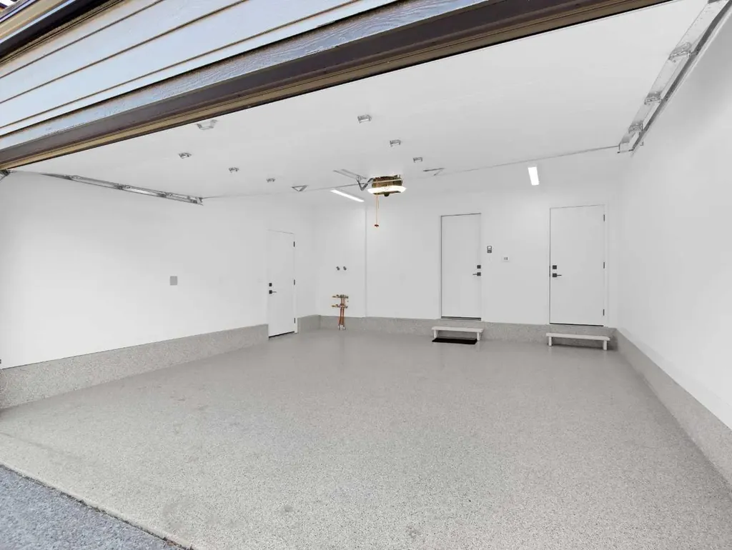 512 8th Avenue Canmore AB T1W 2E6