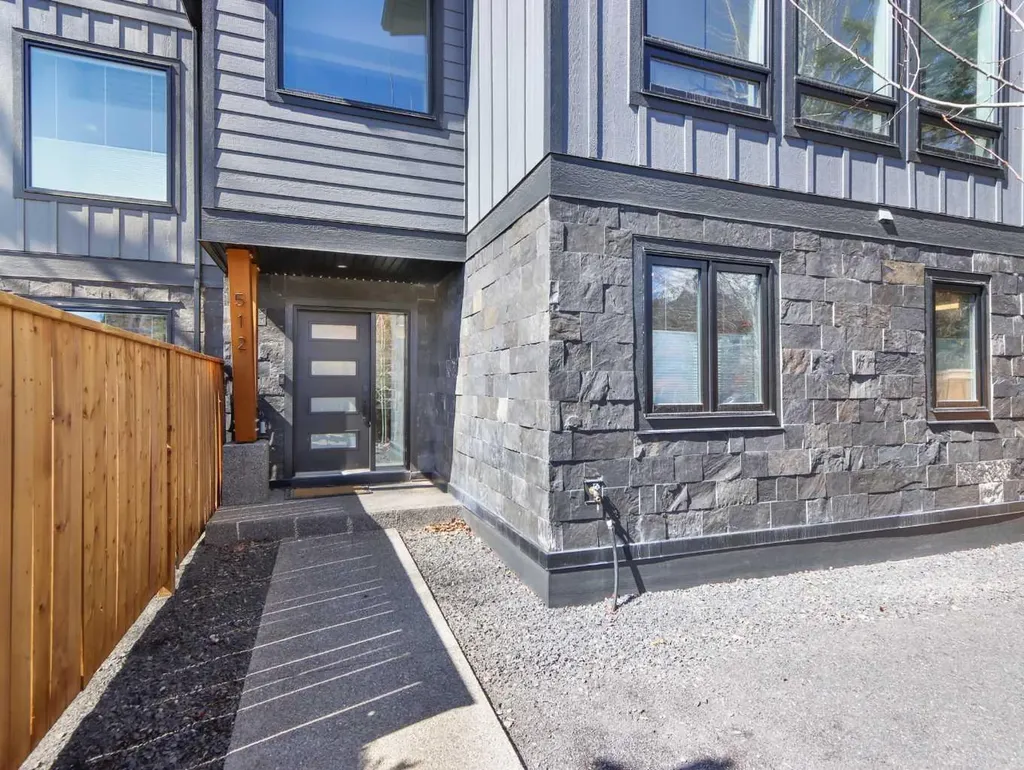512 8th Avenue Canmore AB T1W 2E6