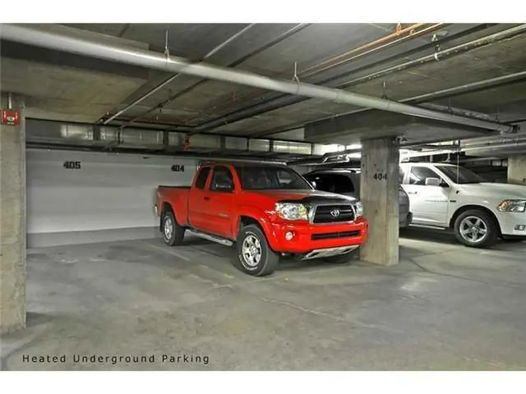 10 Prestwick Bay SE Calgary AB T2Z 0B5