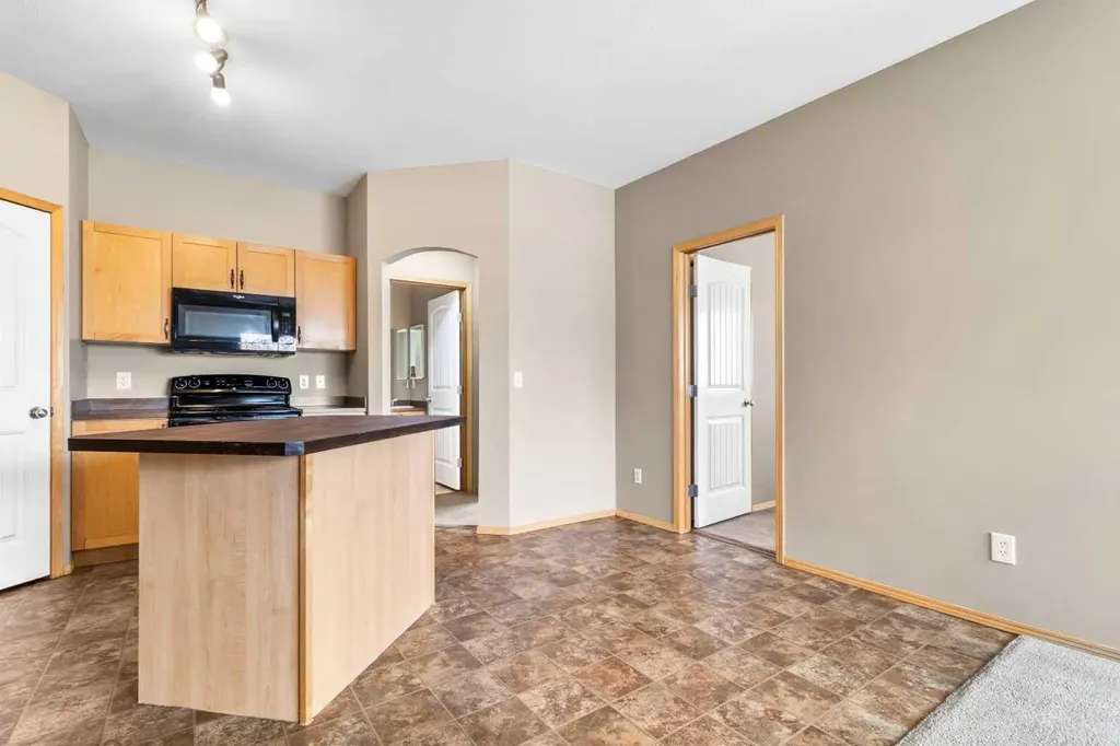 31 Jamieson Avenue Red Deer AB T4P 0H8