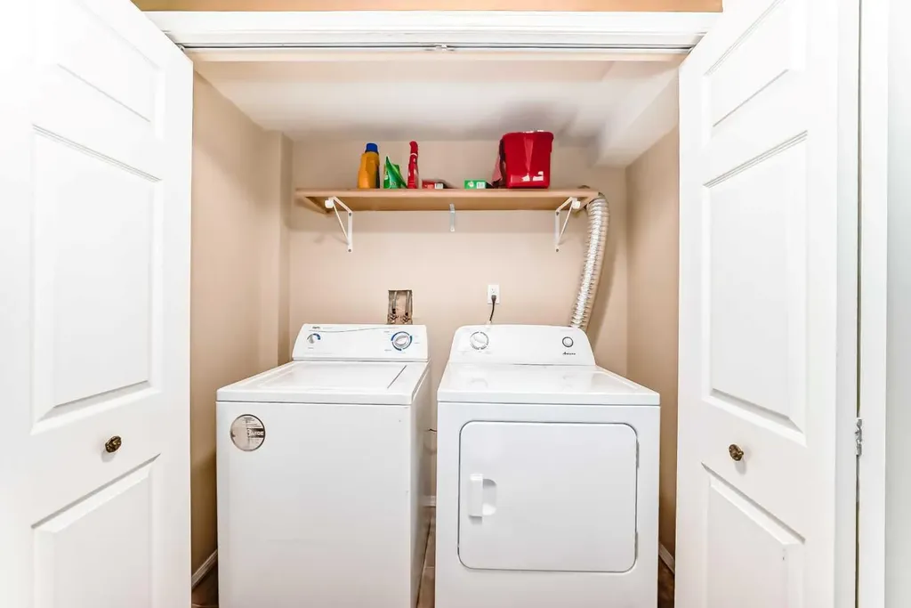209 Somervale Point SW Calgary AB T2Y 3K4