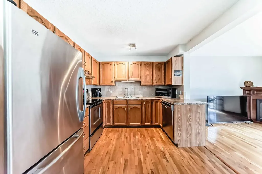 209 Somervale Point SW Calgary AB T2Y 3K4