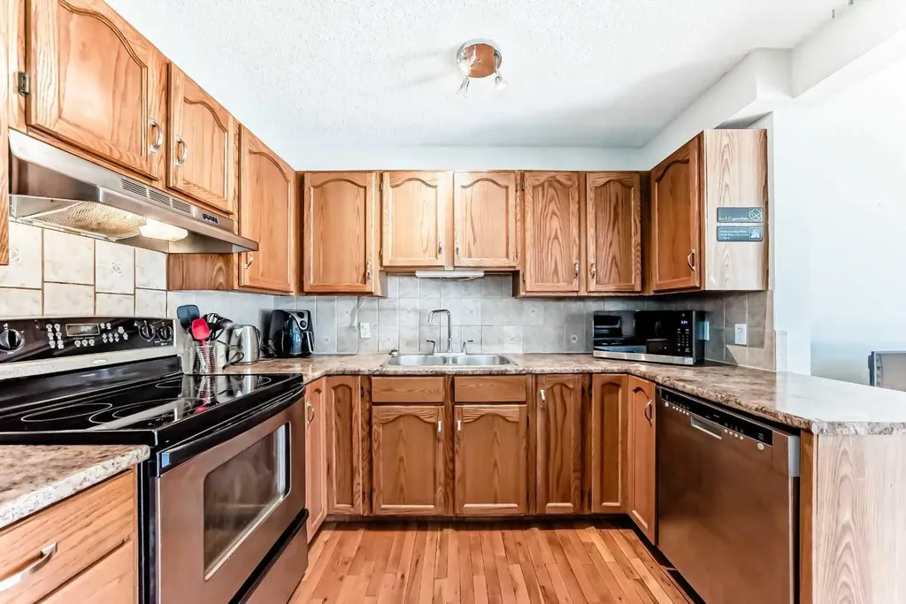 209 Somervale Point SW Calgary AB T2Y 3K4