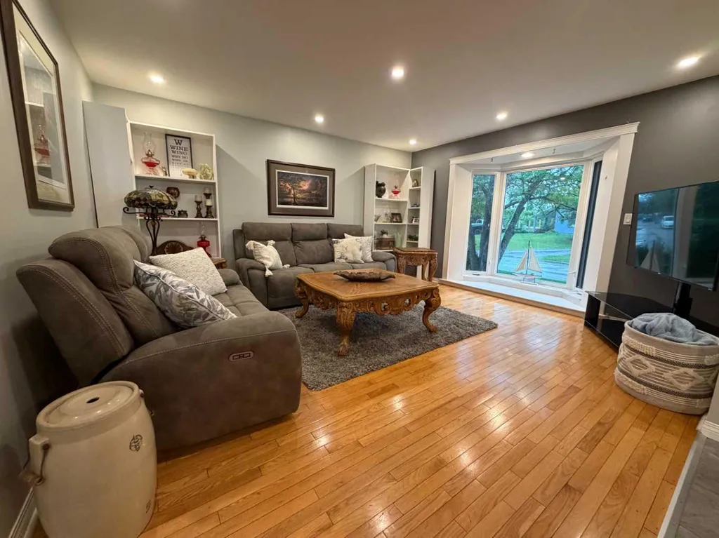 203 2 Street NE Sundre AB T0M 1X0