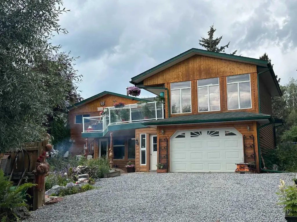 203 2 Street NE Sundre AB T0M 1X0